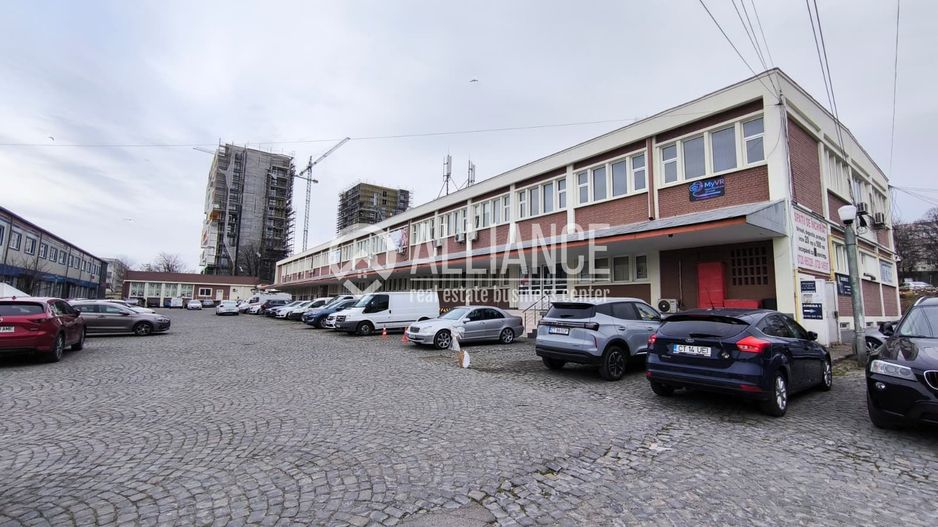 FALEZA NORD cladire multifunctionala 4600 mp cu acces din Bdul Mamaia! - Poză 1