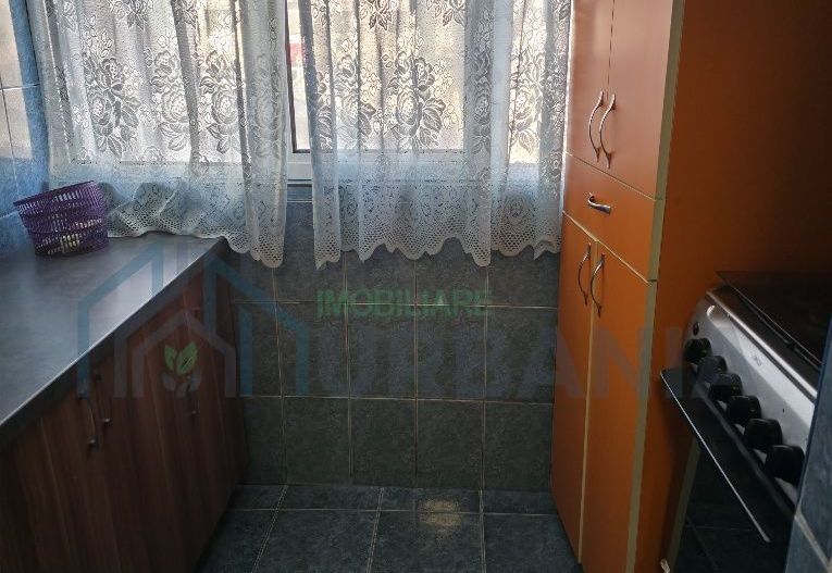 Închiriez apartament 2 camere decomandat - Poză 4
