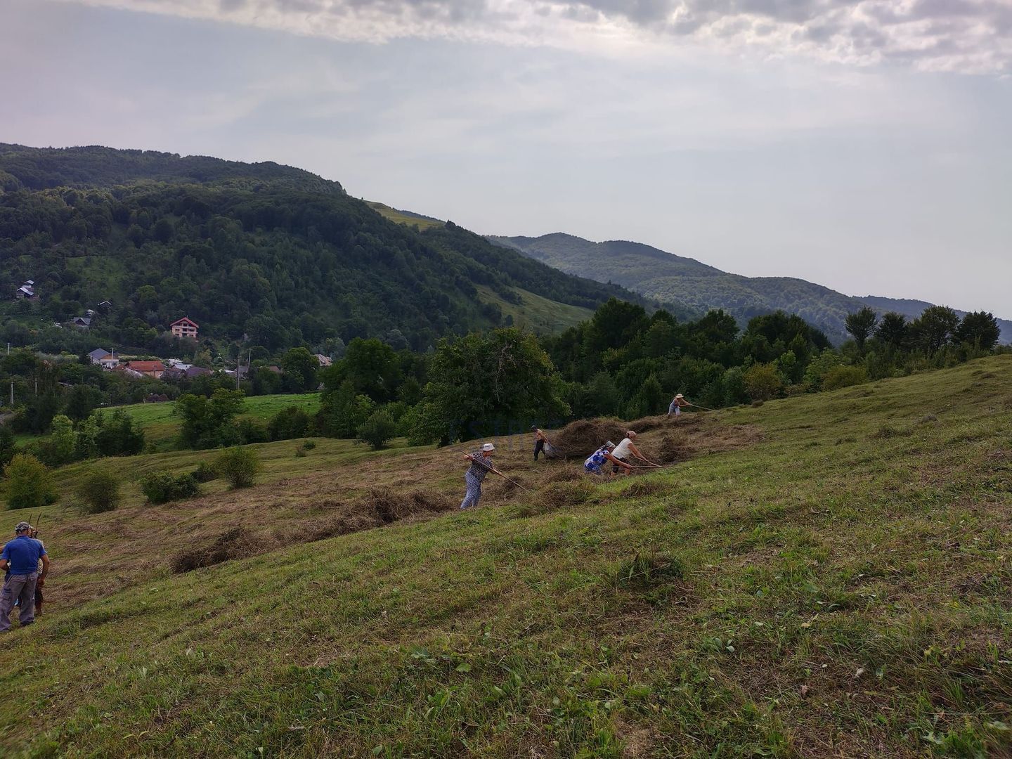 150.000mp Teren cu P.U.Z .de vanzare oportunitate de investitii - Poză 1