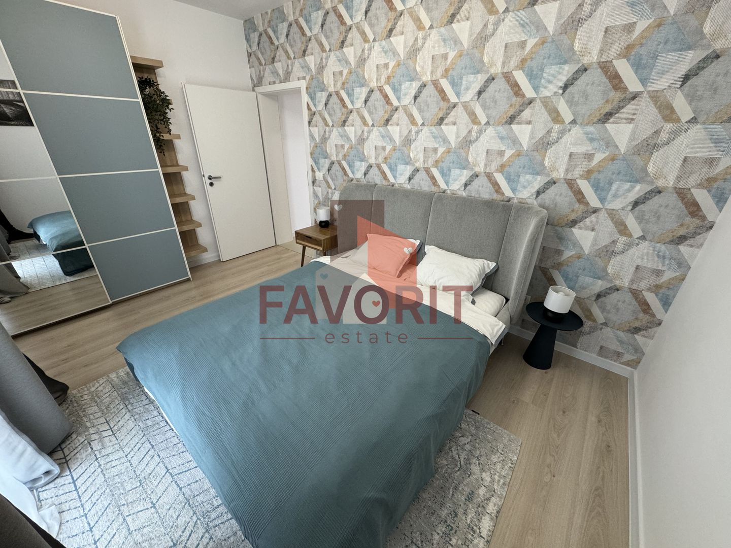 COMISION 0%.  Etaj 1 . Decomandat. Loc de parcare inclus - Poză 2