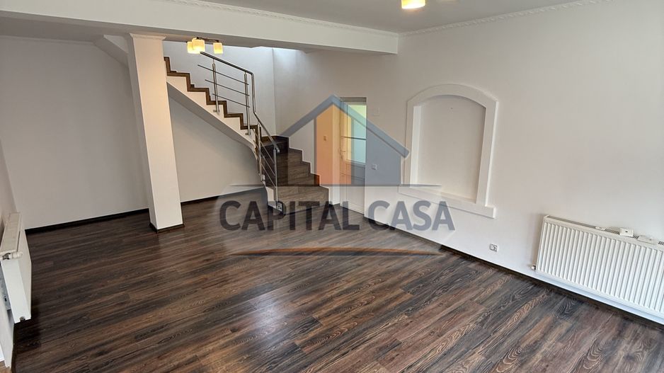 ​Vilă superbă de închiriat în Corbeanca (Sat Stratu) – Curte generoasă - Poză 3