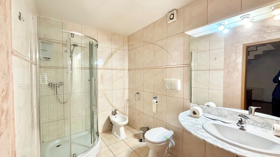 Apartament 3 camere - complexul studenṭesc | Penthouse - Poză 12