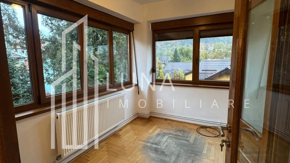 De inchiriat vila cu priveliste spectaculoasa - ideal spatiu comercial - Poză 36