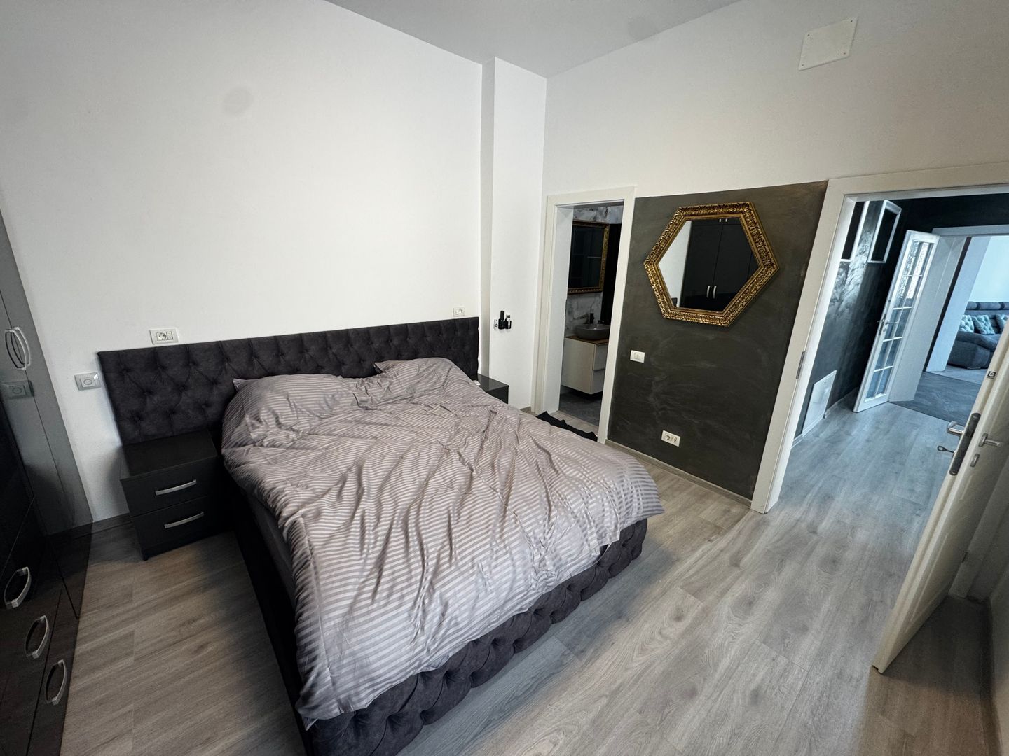 Tineretului | 3 camere decomandat | Renovat integral 2026 | 2 băi - Poză 1