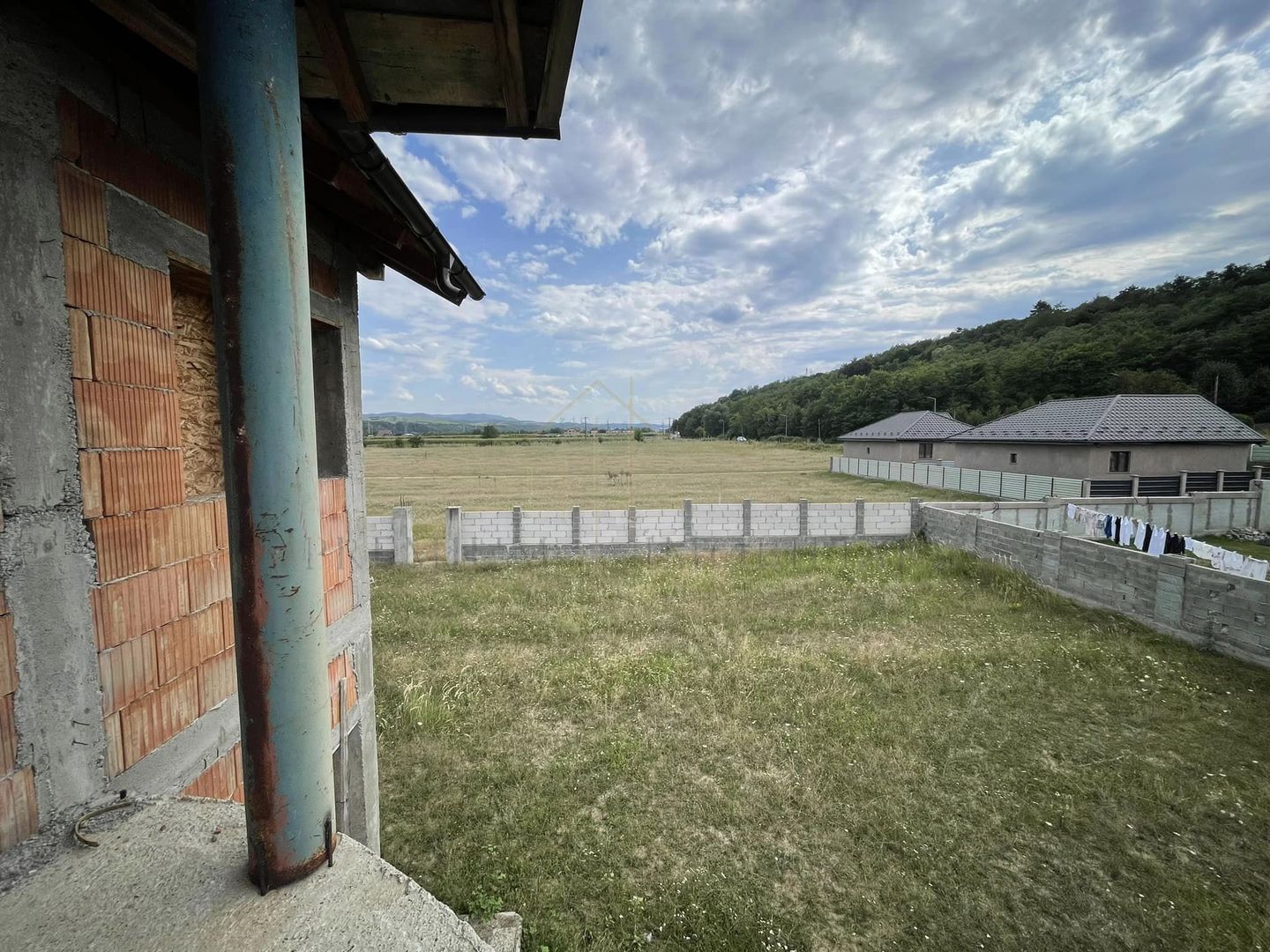 Casa Cartier Andrasesti - la rosu - Poză 4