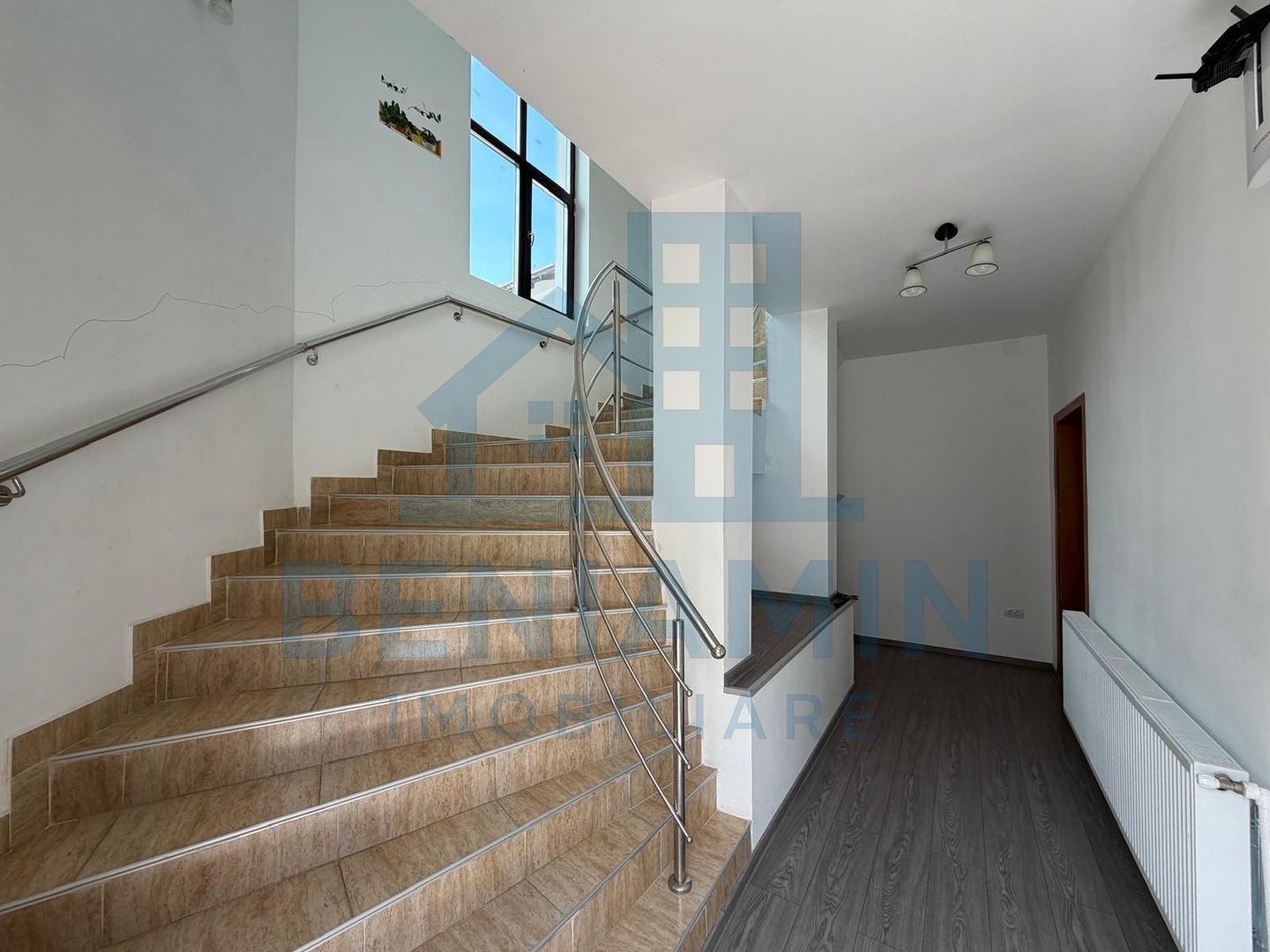 Spatiu generos D+P+1 - 414mp - pozitionare centrala - Green House - Poză 6