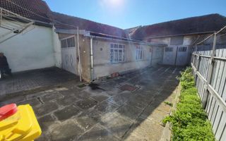 Casa in Avrig | 3 Dormitoare + Living si Bucatarie | Pivnita - Poză 4