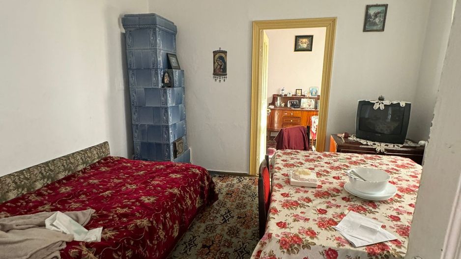 De vânzare  casă situată pe strada Mihail Sadoveanu - Poză 6