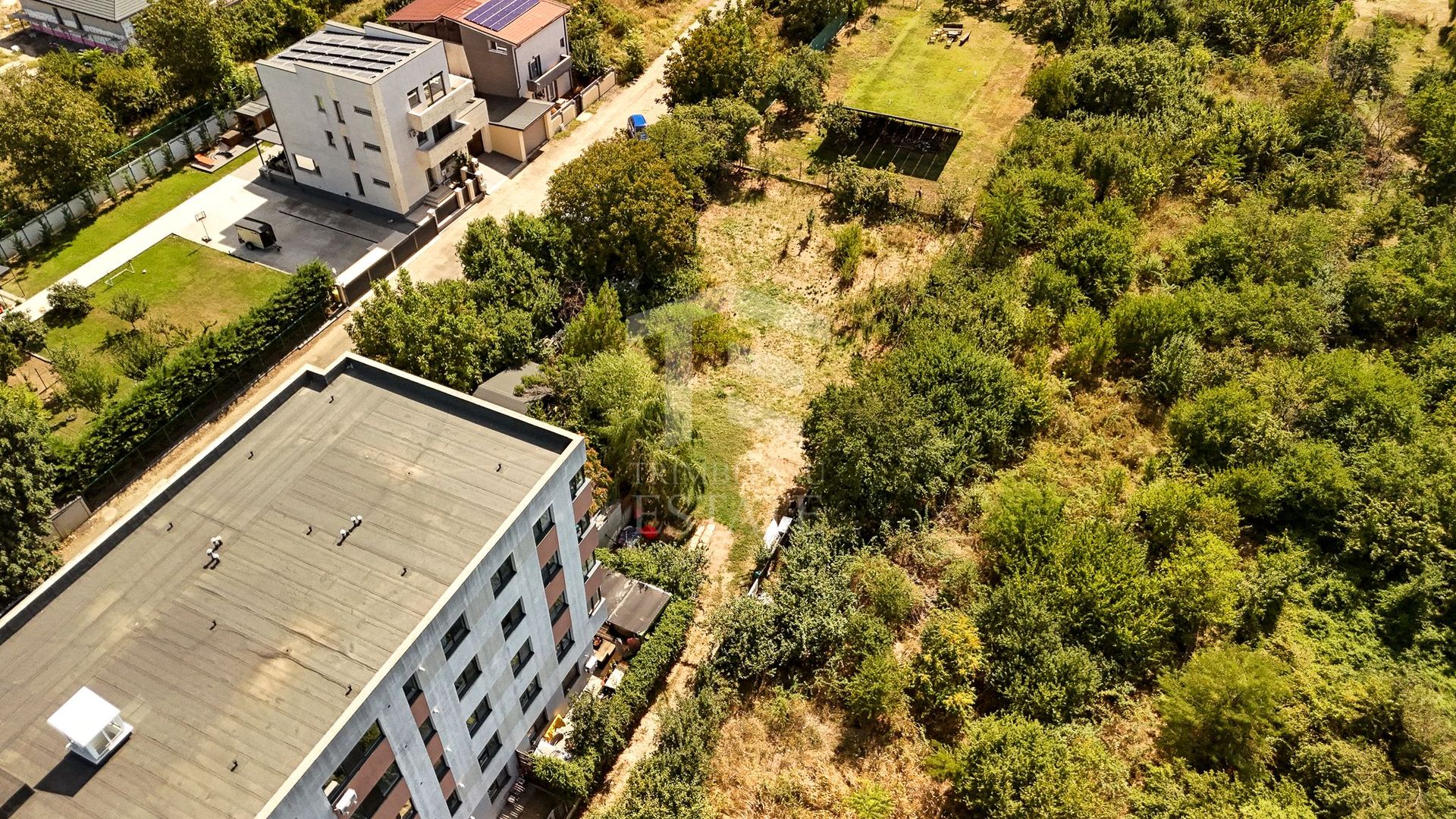 Teren intravilan 1.200 mp, doua loturi, Sector 6 - Poză 19