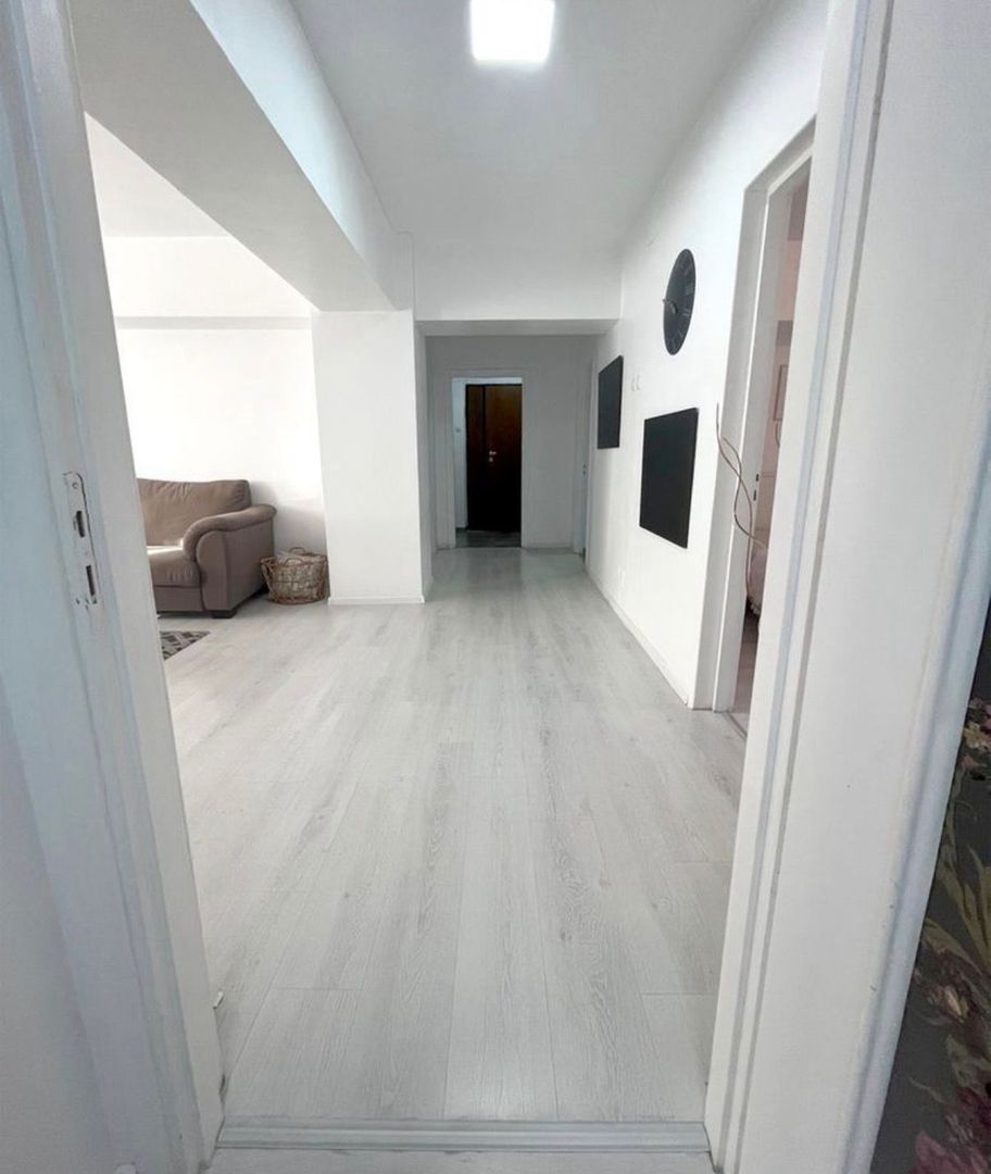 AP. 4 CAMERE UNIRII, SUPRAFATA 130 MP.,MOBILAT/UTILAT MODERN, AC - Poză 8