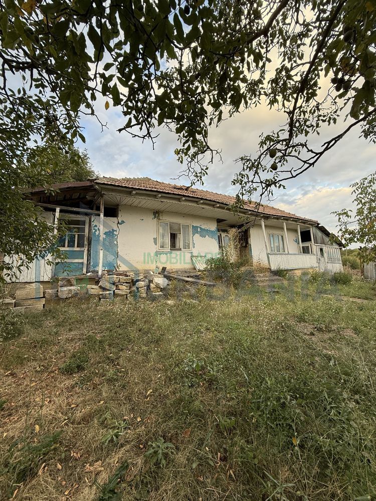 Casă nelocuibilă pe teren de 1.914 mp în Comarna, la 17 km de Iași, cu curent și acces la asfalt - Poză 6