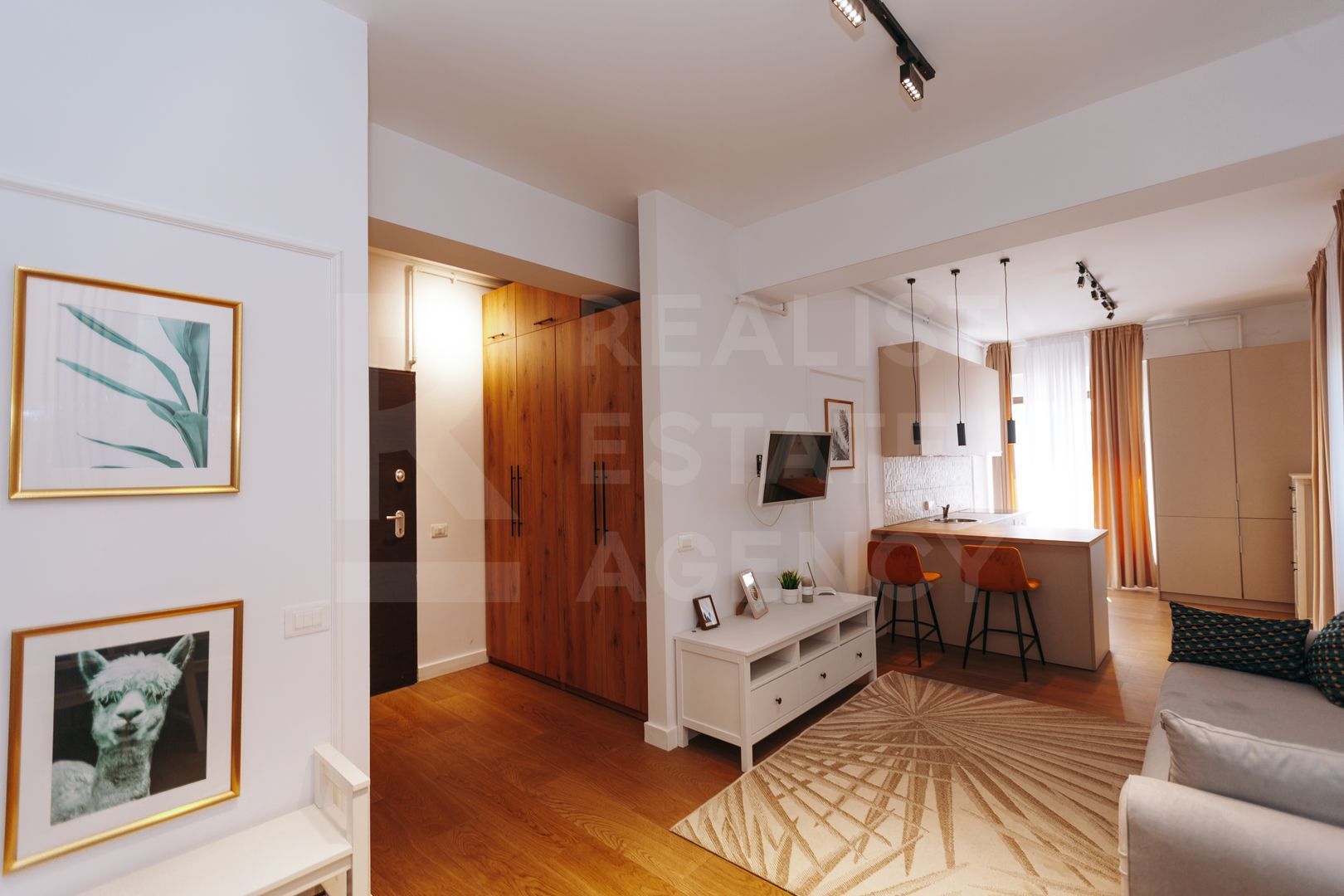 Vânzare, apartament, 3 camere, Școala Germana, Dămăroaia, București - Poză 1