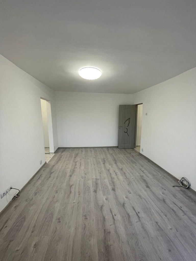 Dambovita- Flavia | 2 Camere | Renovat Complet | Bloc Izolat. - Poză 3