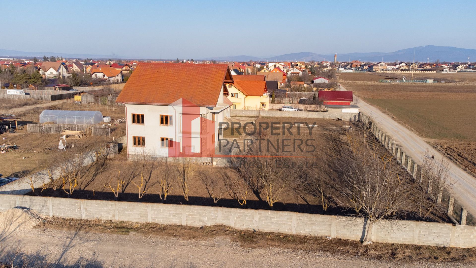 Casa cu teren 1500 mp in Harman - Poză 14