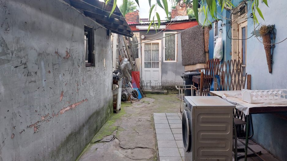 Casa "SANCO", singur curte, teren 223 mp - Poză 1