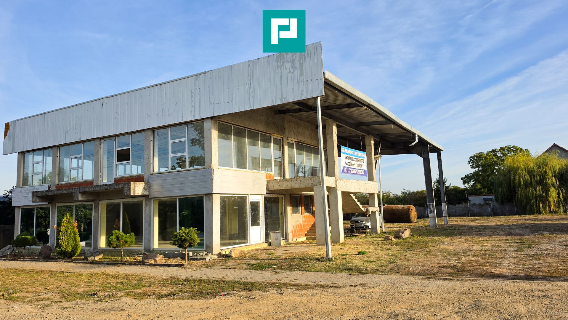 Spatiu comercial cu etaj și teren de 4000mp - Poză 17