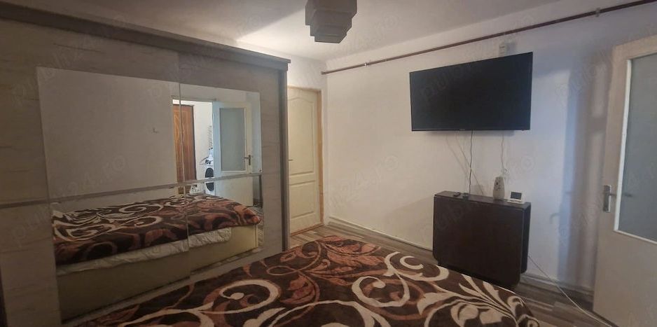 Camera camin- Valea Rosie - Poză 1