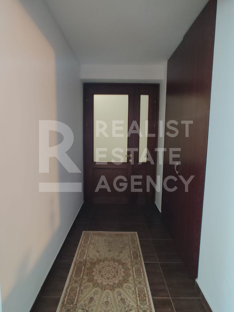 Vilă individuală 430 mp utili, teren 2.000 mp, panouri solare - Poză 9