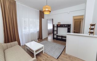 Apartament 4 camere renovat, central, ideal rezidențial sau activitate business