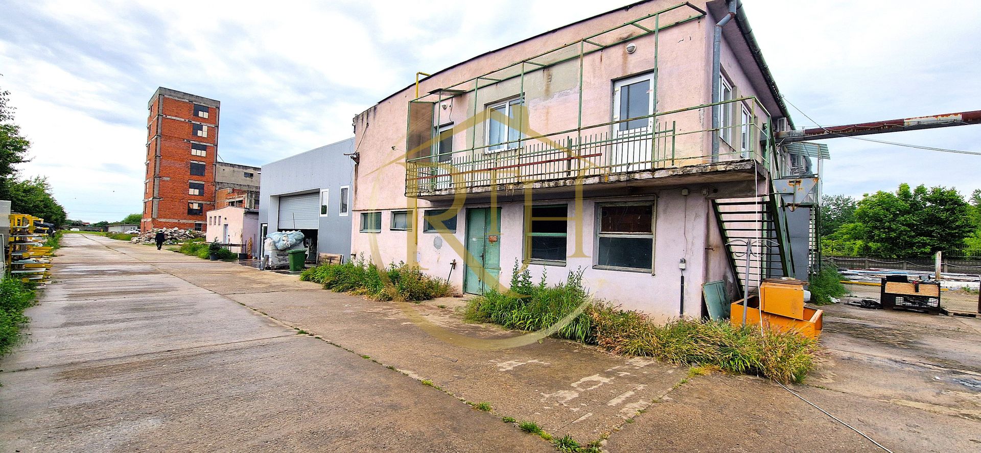 Cladiri si teren de închiriat zona industriala pentru orice tip de activitate. - Poză 11