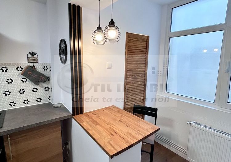 Apartament 3 camere ULTRACENTRAL - 700 euro - Poză 3