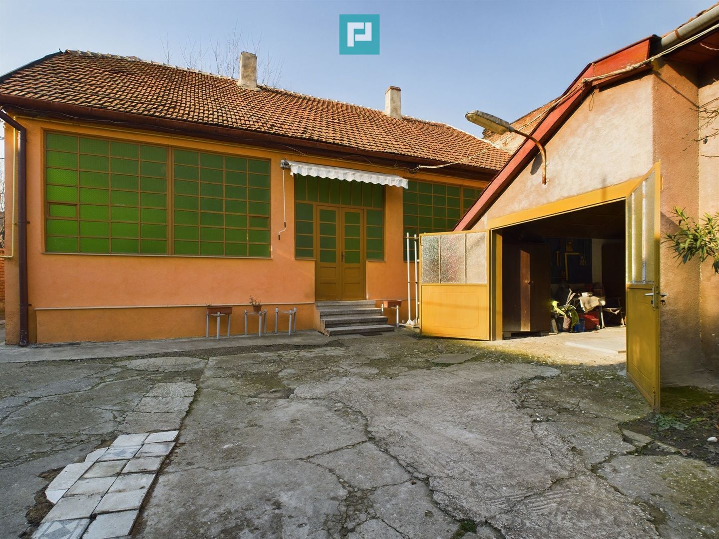 Casă individuală cu teren de 1100 mp și 3 apartamente în curte - Poză 27