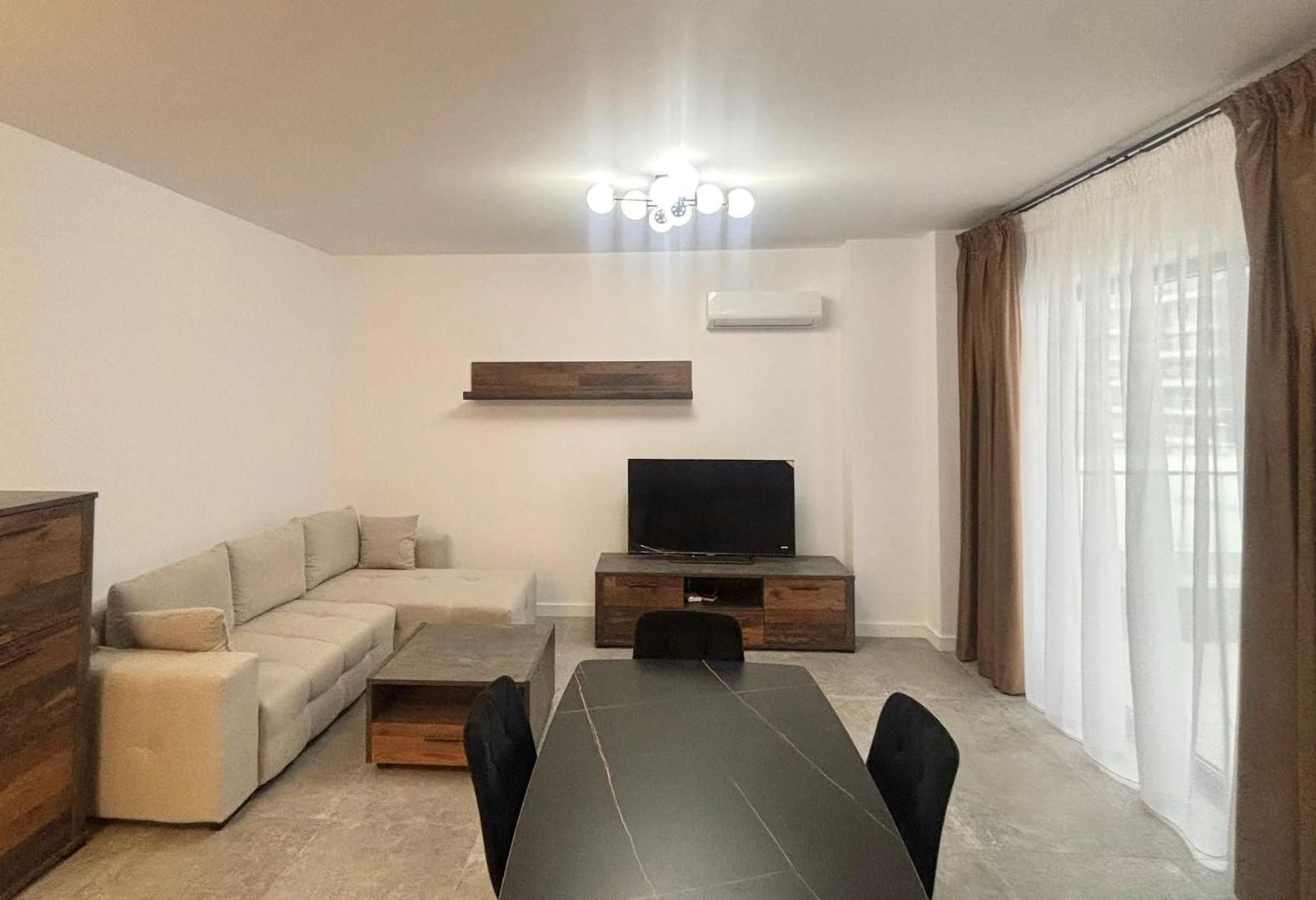 PRIMA INCHIRIERE Apartament modern cu loc de parcare inclus - Poză 1