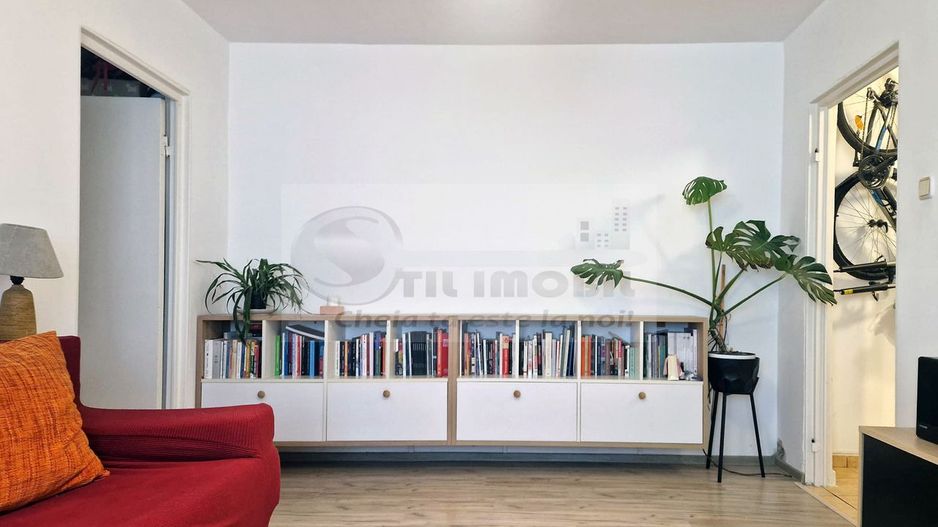 Apartament 3 camere SD, et. 2, Zimbru, mobilat și utilat 95.000 euro - Poză 3