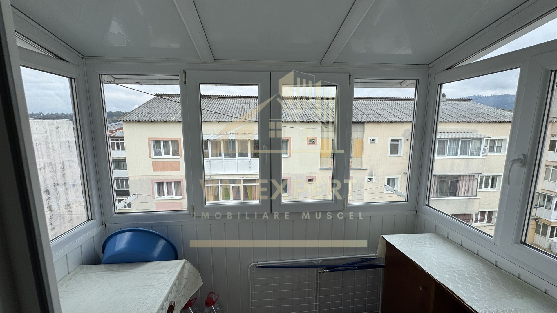 APARTAMENT 2 CAMERE ETAJ 4 CAMPULUNG VIȘOI - Poză 10