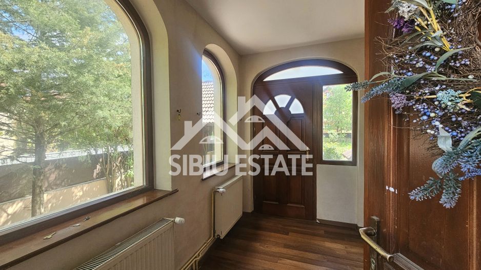 Casa Sibiu central, teren 1000 - Poză 1