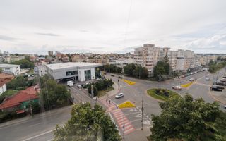 Apartament luminos cu 3 camere și balcon – Exercițiu - Poză 5