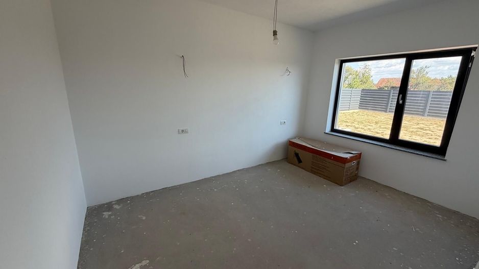 CASA INDIVIDUALA- 4 CAMERE, TOATE UTILITATILE, TEREN 550 MP, COMIS 0% - Poză 9
