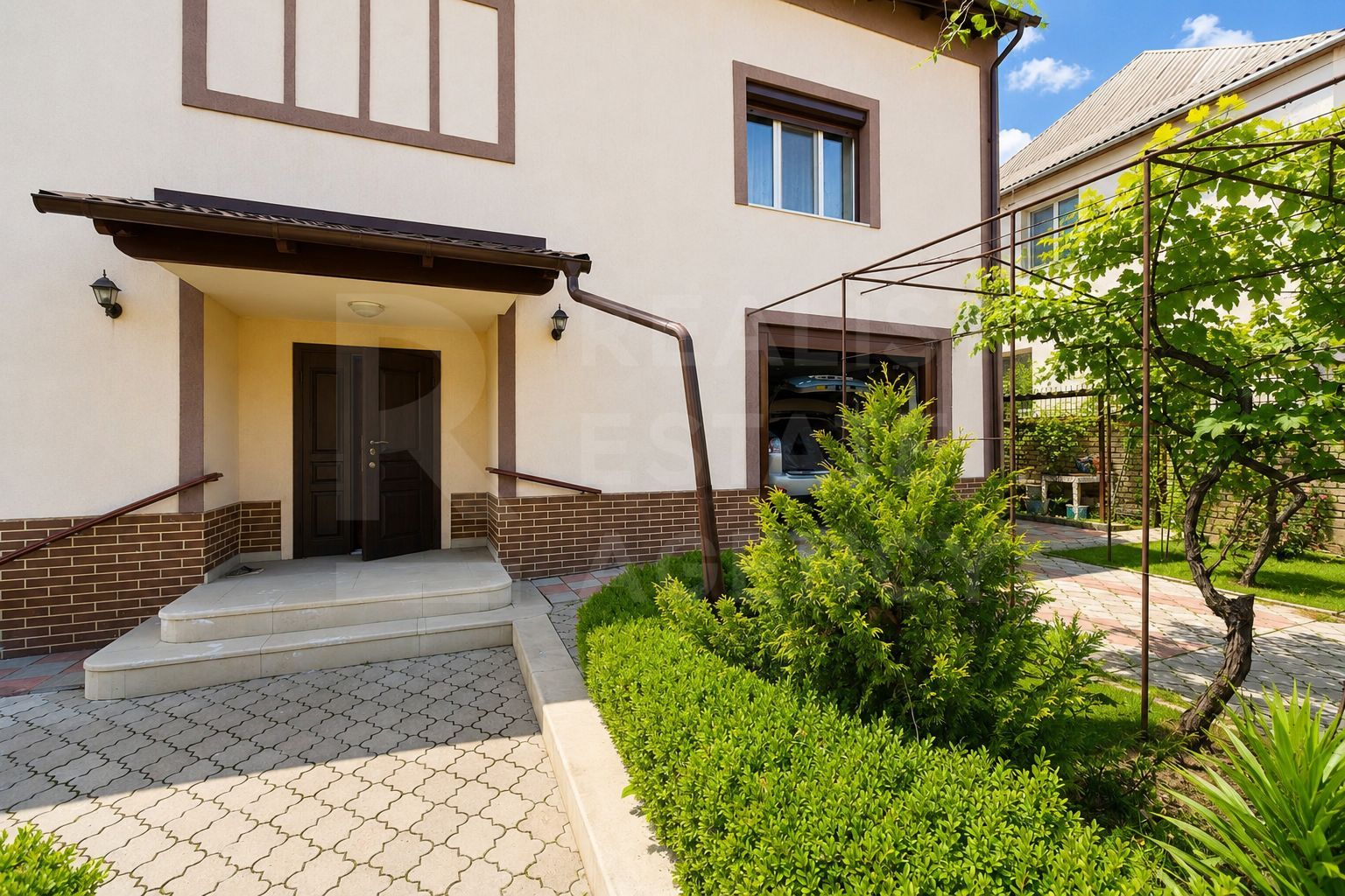 Vânzare, casă, 6 camere, str. Pomicultorilor, Codru - Poză 1