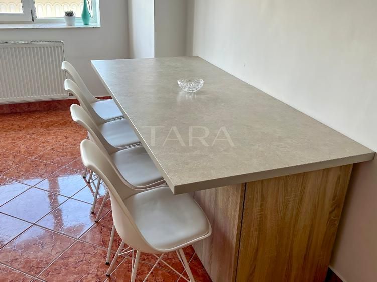 Apartament cu 2 camere decomandate, boxă 10 mp, Între Lacuri. - Poză 3