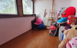 Casa de vanzare, 4 camere, 2 terase, garaj, 900mp teren - Poză 13