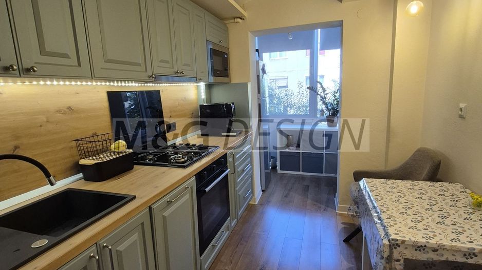 Apartament 3 camere zona Lipovei  etaj 2 cu centrala - Poză 2