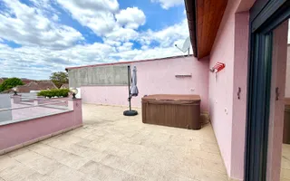 Vila cu 4 camere cu lift, jacuzzi și terasă panoramică tip penthouse - Poză 14