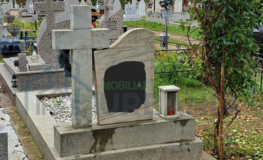 Loc de veci în Cimitirul Eternitatea, Iași – Criptă două nivele, monument din marmură - Poză 1
