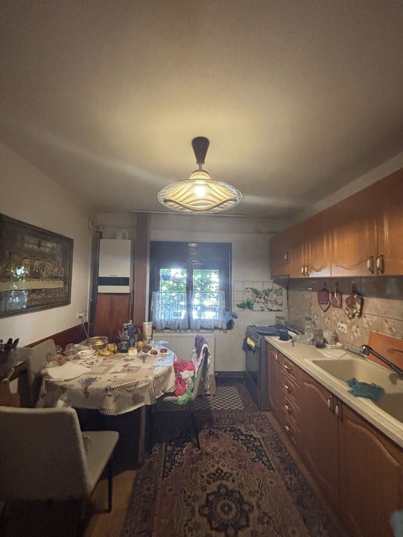 Apartament 3 camere zona Aradului - Poză 10