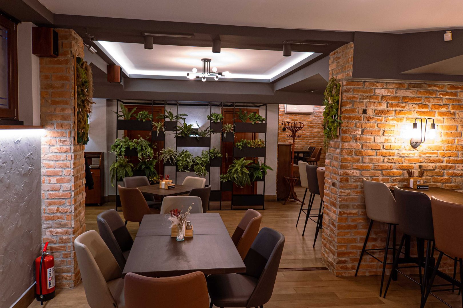 Spațiu comercial. Restaurant/Pizzerie/Pub - Poză 7