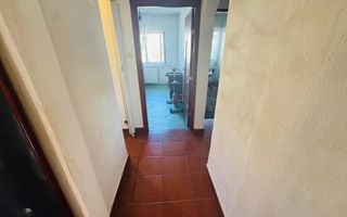 Apartament 3 camere, decomandat,etaj 4 (zona centrala Hotel Traian) - Poză 5