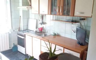 Apartament cu trei camere, Piata Sudului, 125.000€ negociabil - Poză 1