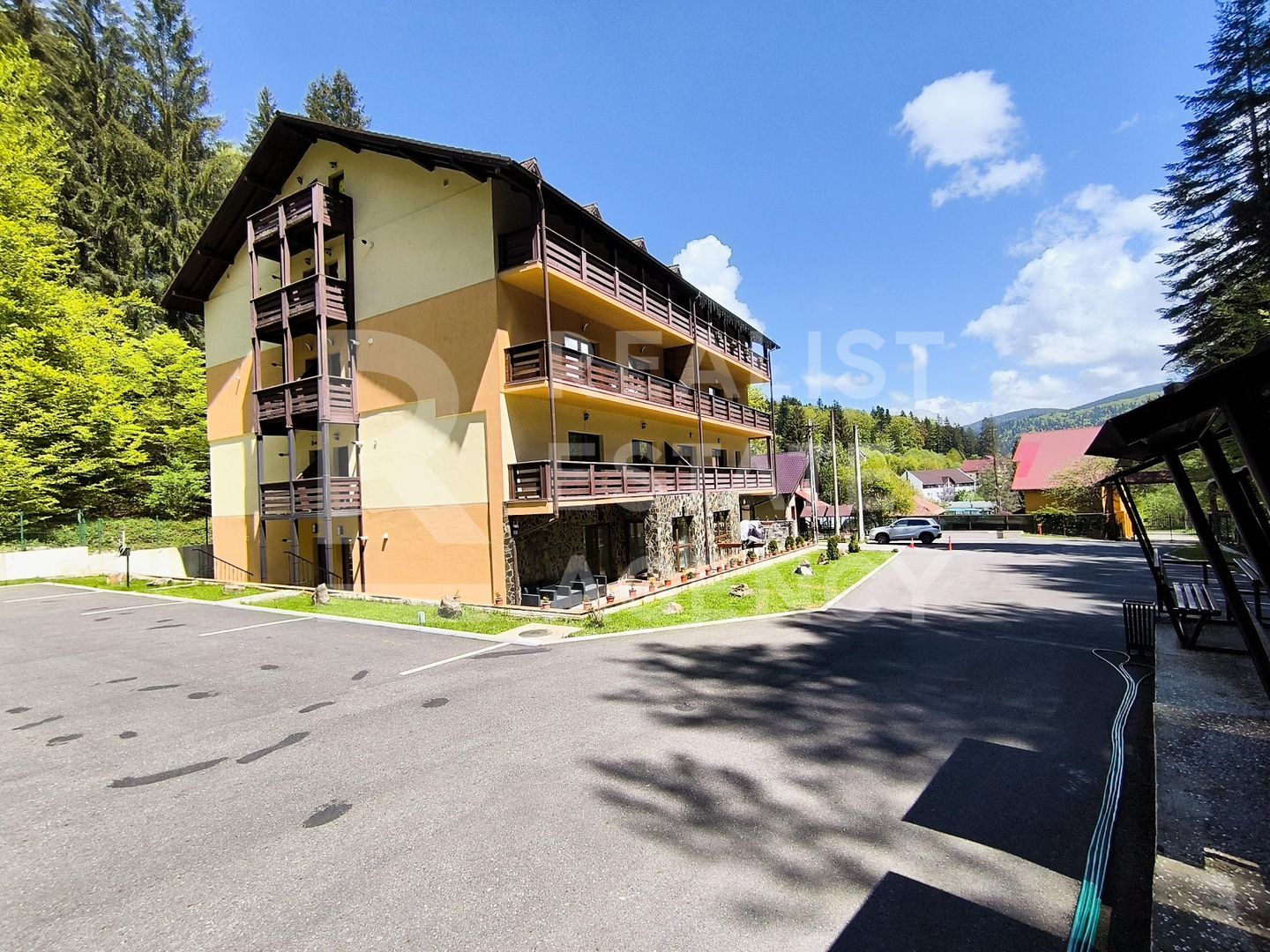 Apartament, 4 camere, Predeal, județul Brașov - Poză 3