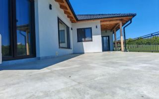 Casă spectaculoasă de vanzare situată în Tocile – „Mica Elvetie" - Poză 12