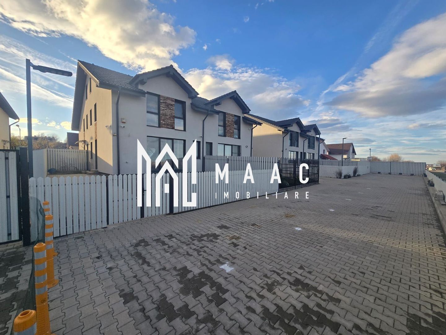 Cvaduplex 4 camere 145 mp teren Calea Cisnadiei - Poză 1