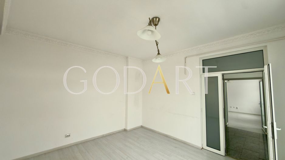 Vila spatioasa | Complet renovată | Central - Poză 10