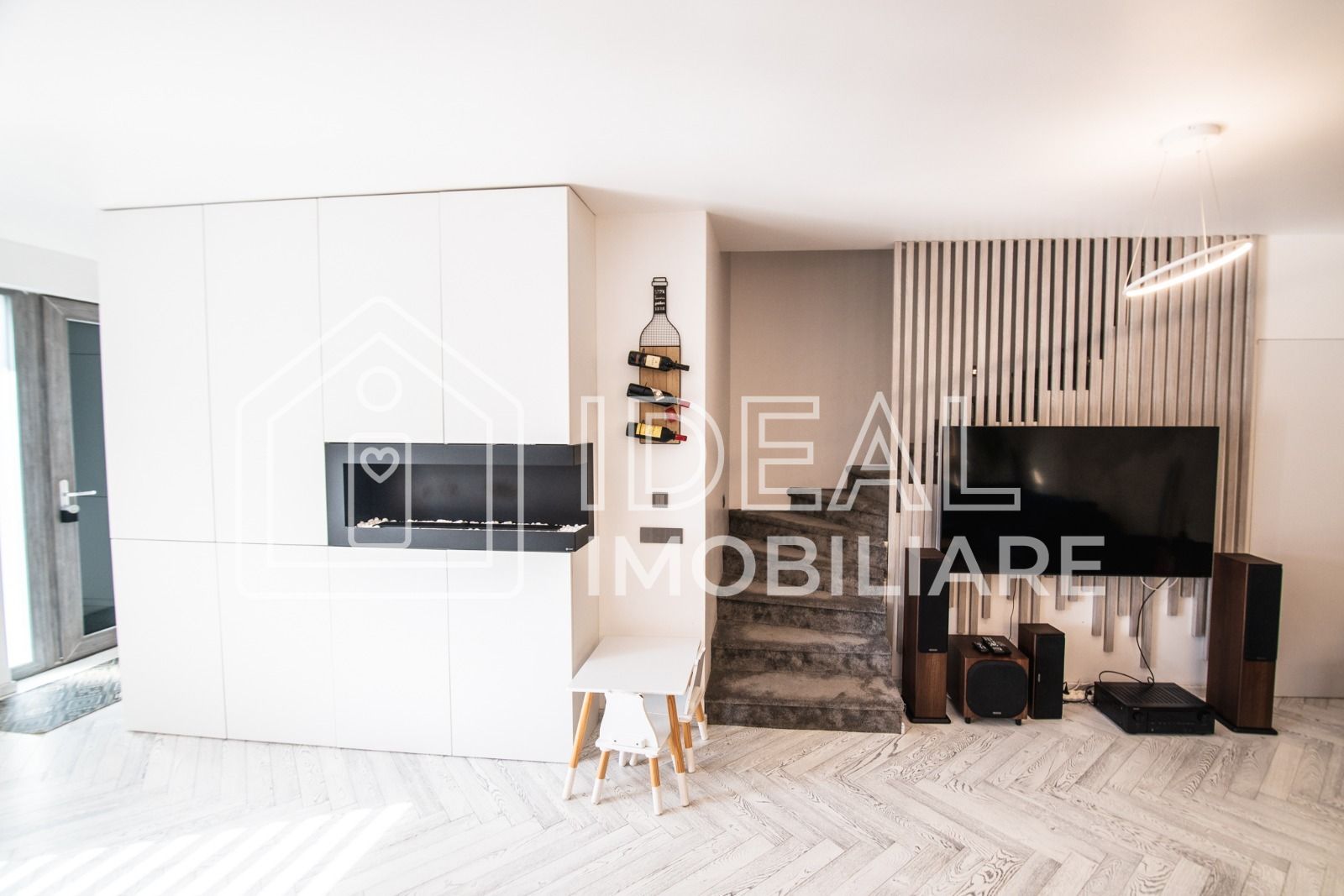 Casa Moderna cu 4 camere si terasa, zona Pictor Brana, Selimbar - Poză 14