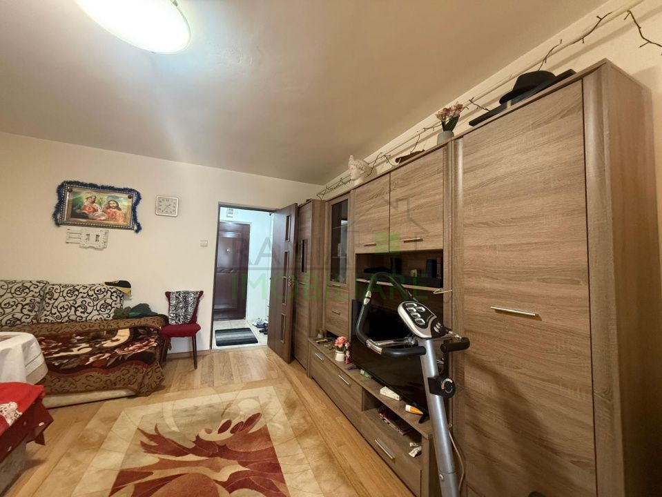 Garsonieră renovată 2023, mobilată modern, centrală proprie, Astra - Poză 3