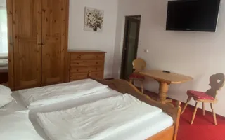 Pensiune superbă de închiriat in Predeal - Poză 11