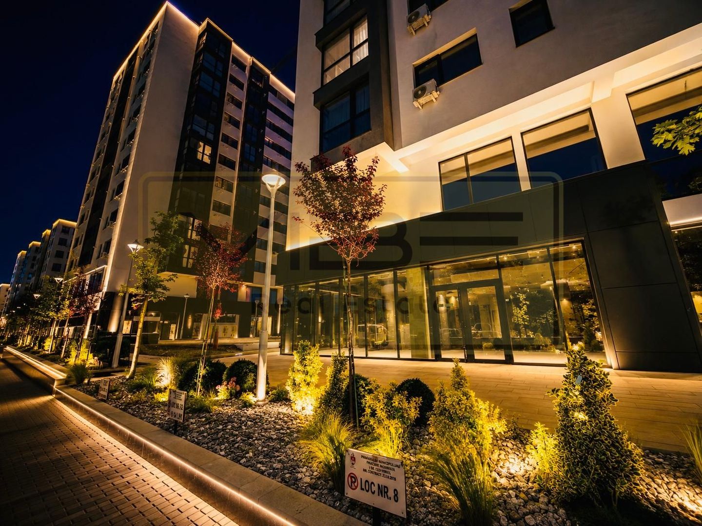 Apartament premium 1 camera + loc parcare  Comat Towers - Poză 1